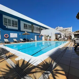 https://apartamentos-cel-blau.ibizaislandhotels.net