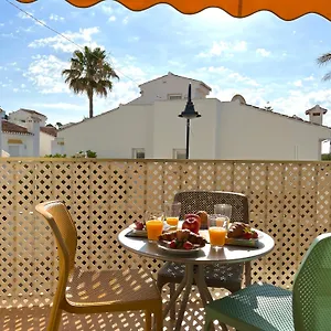 https://calabella-pirate-view-frontline-beach-la-cala.es-andalucia.com